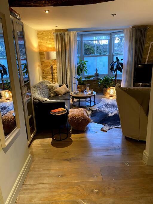 Historic Cotswold Chic Style For Uk Staycation Bourton-on-the-Water Exterior foto
