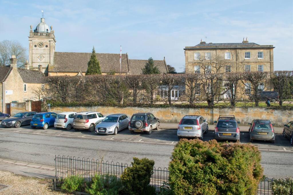 Historic Cotswold Chic Style For Uk Staycation Bourton-on-the-Water Exterior foto