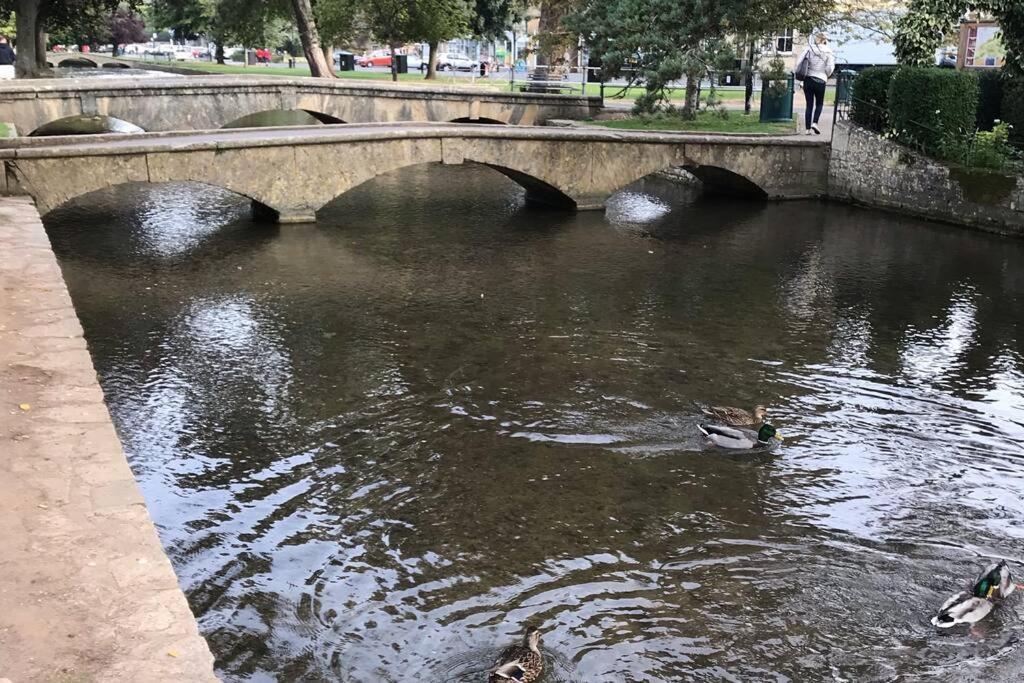 Historic Cotswold Chic Style For Uk Staycation Bourton-on-the-Water Exterior foto